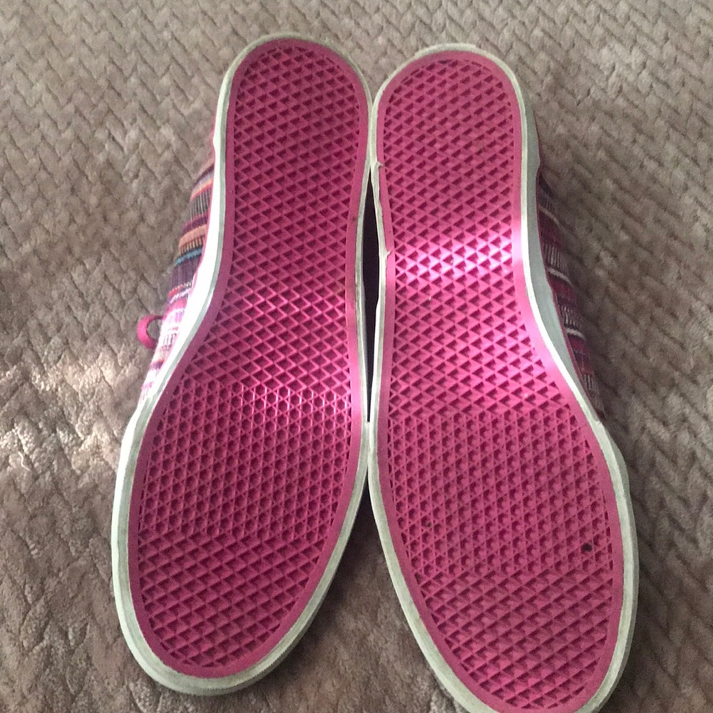 Vans - Picture 3 of 3